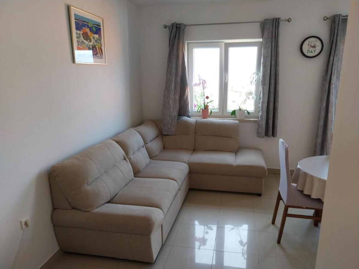 Apartments Lumbarda Exterior photo