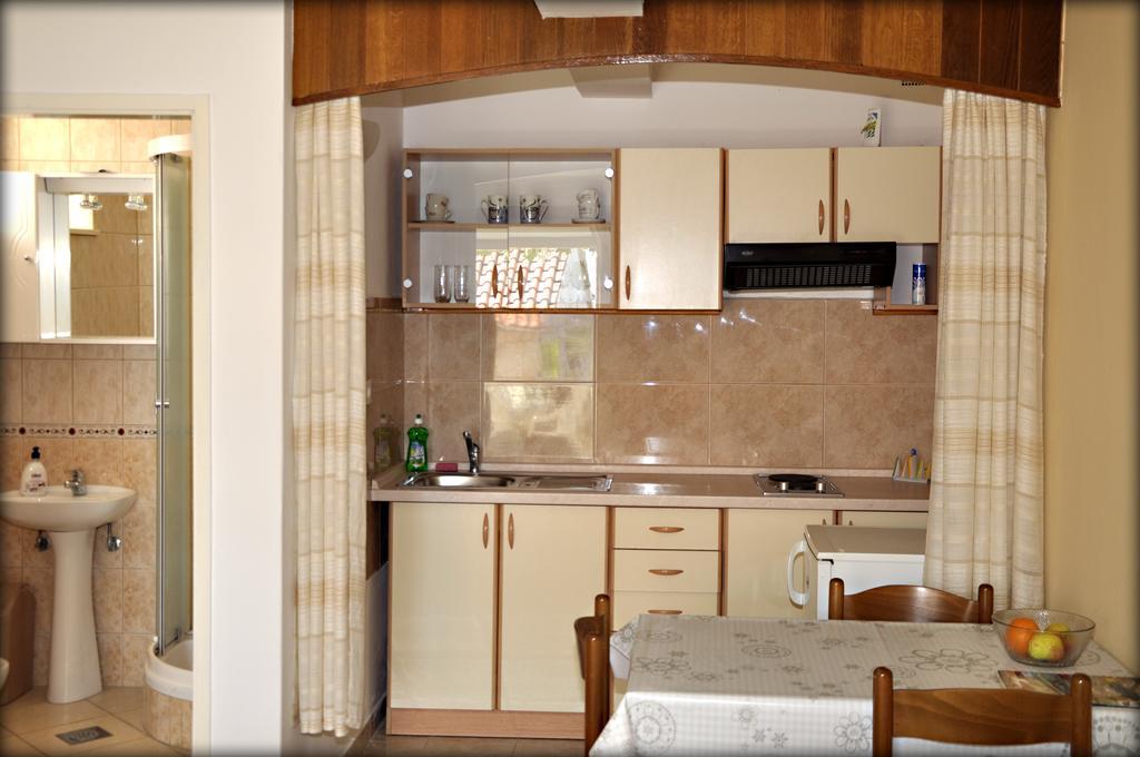Apartments Lumbarda Exterior photo